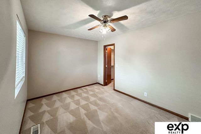 15514 Burdette Street, Omaha, NE 68116