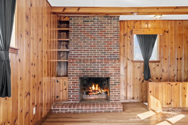 193 Dogwood Road, Candler, NC 28715