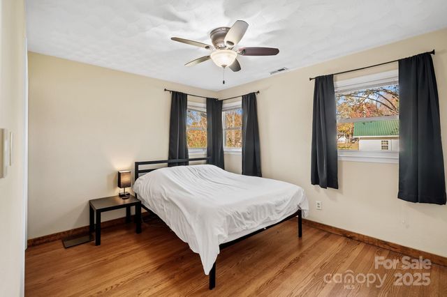 193 Dogwood Road, Candler, NC 28715