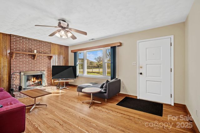 193 Dogwood Road, Candler, NC 28715