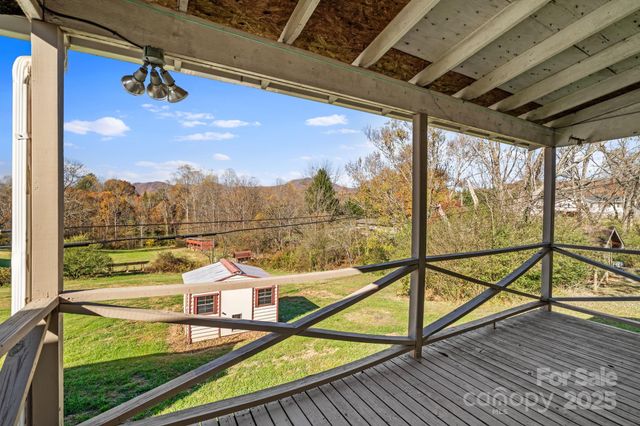 193 Dogwood Road, Candler, NC 28715