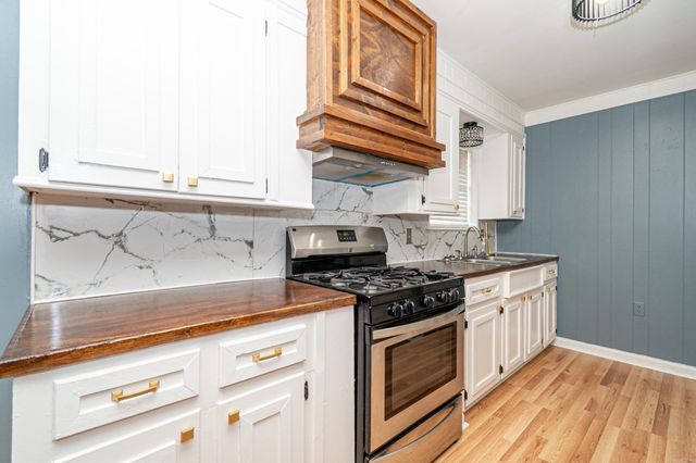 400 N Pine St, Junction City, AR 71749
