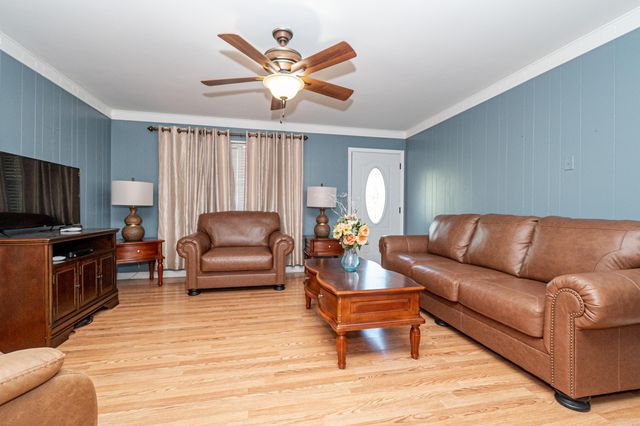 400 N Pine St, Junction City, AR 71749