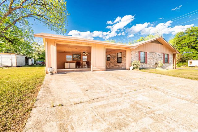 400 N Pine St, Junction City, AR 71749