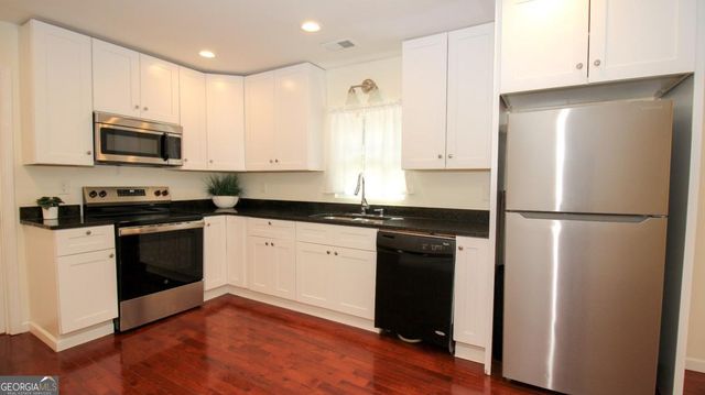 899 E Doyle Street, Toccoa, GA 30577