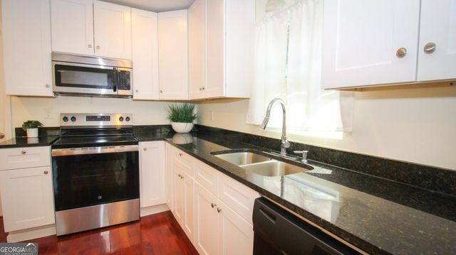 899 E Doyle Street, Toccoa, GA 30577