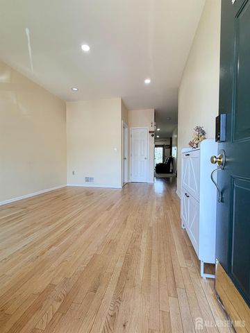 19 Gallop Lane, Franklin Twsp, NJ 08873