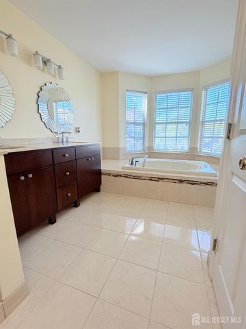 19 Gallop Lane, Franklin Twsp, NJ 08873