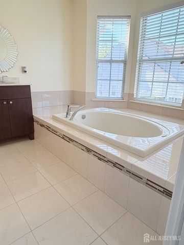 19 Gallop Lane, Franklin Twsp, NJ 08873