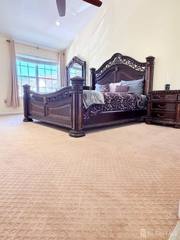19 Gallop Lane, Franklin Twsp, NJ 08873