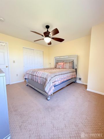 19 Gallop Lane, Franklin Twsp, NJ 08873