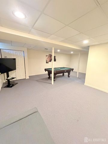 19 Gallop Lane, Franklin Twsp, NJ 08873