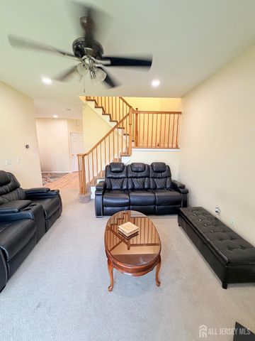19 Gallop Lane, Franklin Twsp, NJ 08873