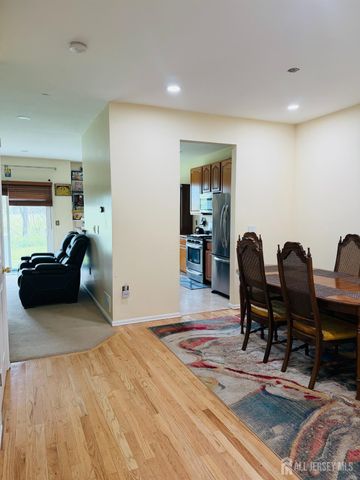 19 Gallop Lane, Franklin Twsp, NJ 08873