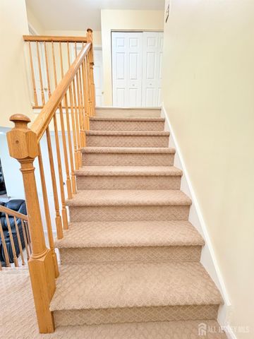 19 Gallop Lane, Franklin Twsp, NJ 08873
