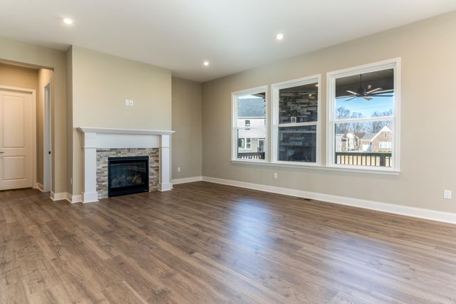 738 Man O'War Boulevard, Union, KY 41091