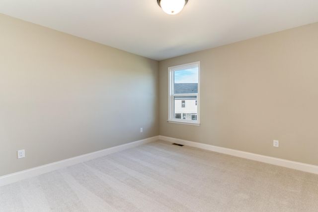 738 Man O'War Boulevard, Union, KY 41091