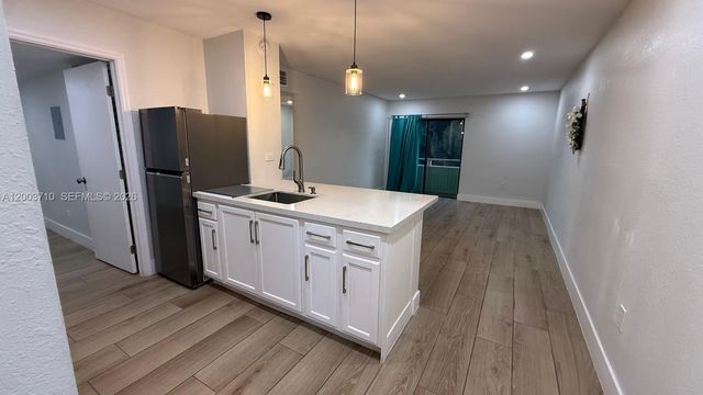 17530 NW 68th Ave C3008, Hialeah, FL 33015