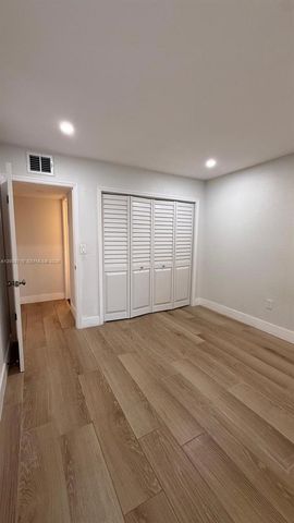 17530 NW 68th Ave C3008, Hialeah, FL 33015