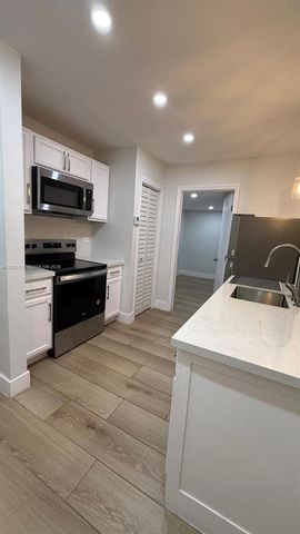 17530 NW 68th Ave C3008, Hialeah, FL 33015