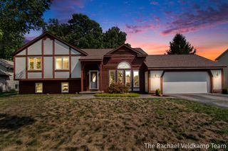 6150 Rogue River Meadows Drive Ne, Plainfield Twp, MI 49306