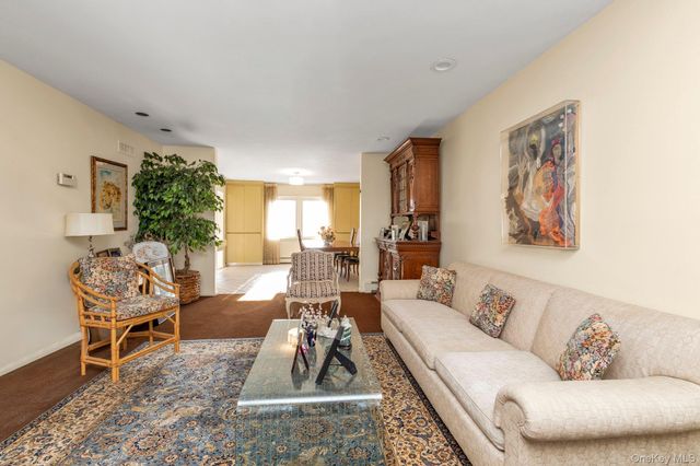 2038 Berfond Court, Merrick, NY 11566