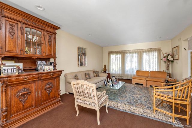 2038 Berfond Court, Merrick, NY 11566