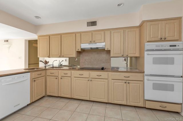 2038 Berfond Court, Merrick, NY 11566