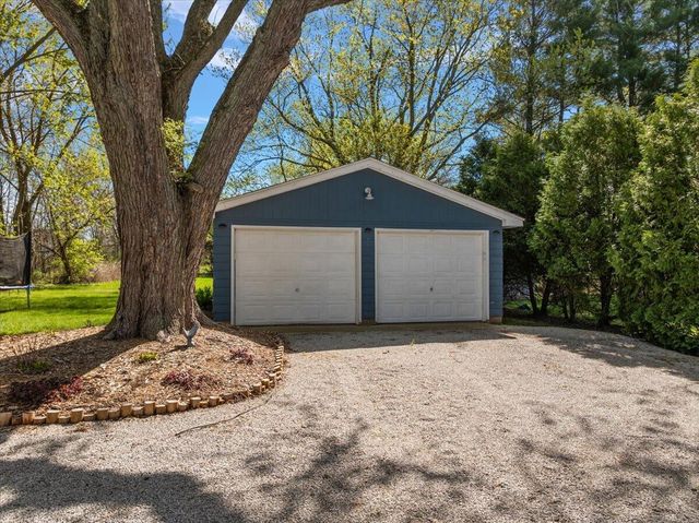 12865 Flynn Road, Chikaming Twp, MI 49125