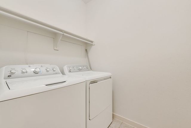 3411 Blue Granite Lane, Heartland, TX 75126