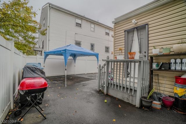 74 Lincoln Pl, Irvington Twp., NJ 07111