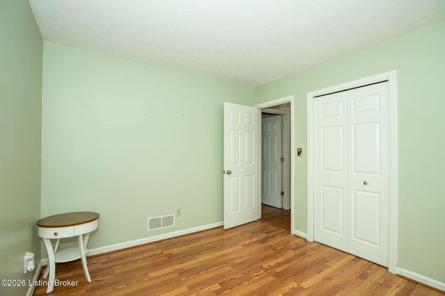 11511 Carriage Rest Ct, Louisville, KY 40243