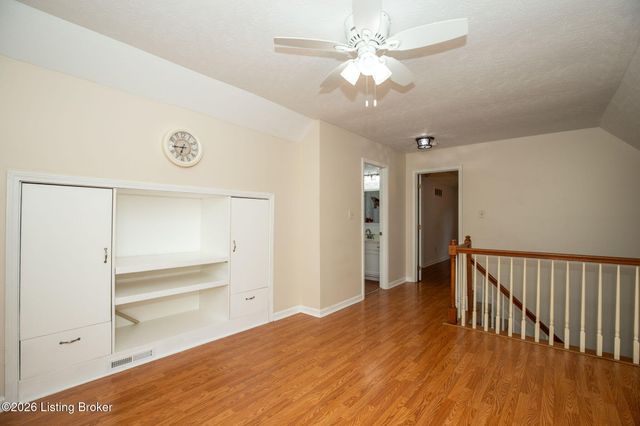 11511 Carriage Rest Ct, Louisville, KY 40243
