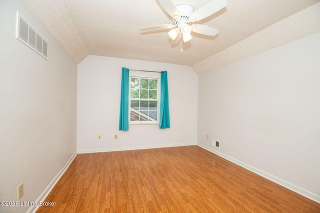 11511 Carriage Rest Ct, Louisville, KY 40243