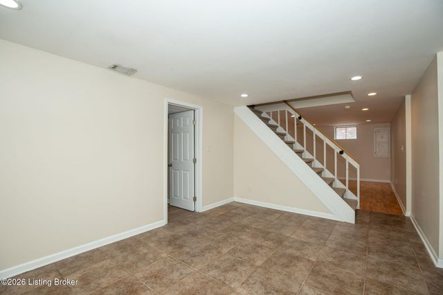 11511 Carriage Rest Ct, Louisville, KY 40243
