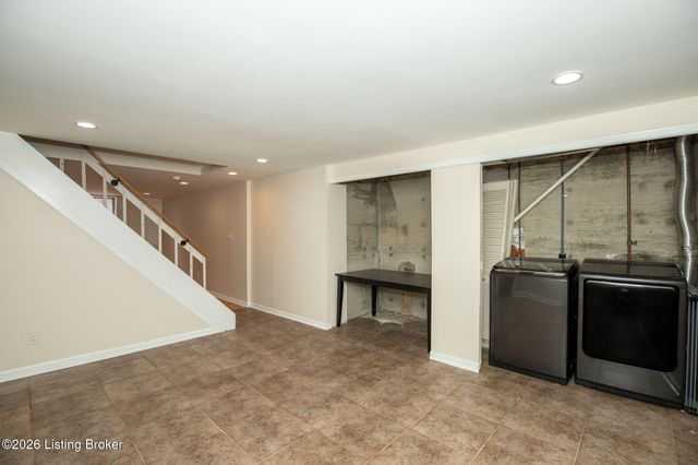 11511 Carriage Rest Ct, Louisville, KY 40243