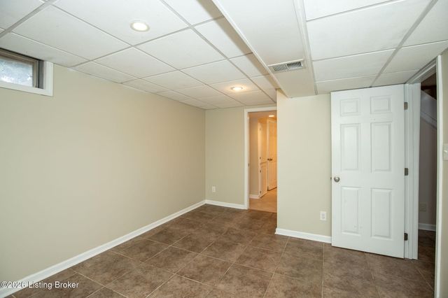 11511 Carriage Rest Ct, Louisville, KY 40243