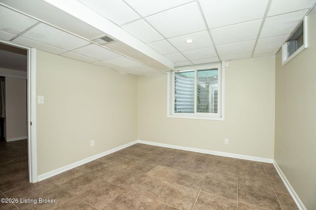 11511 Carriage Rest Ct, Louisville, KY 40243