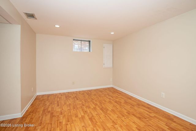 11511 Carriage Rest Ct, Louisville, KY 40243