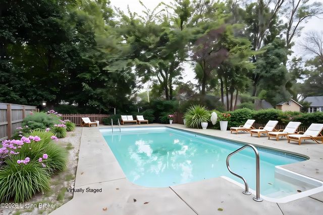 11511 Carriage Rest Ct, Louisville, KY 40243