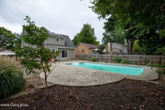 11511 Carriage Rest Ct, Louisville, KY 40243