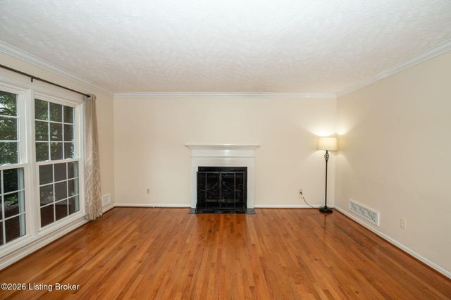 11511 Carriage Rest Ct, Louisville, KY 40243