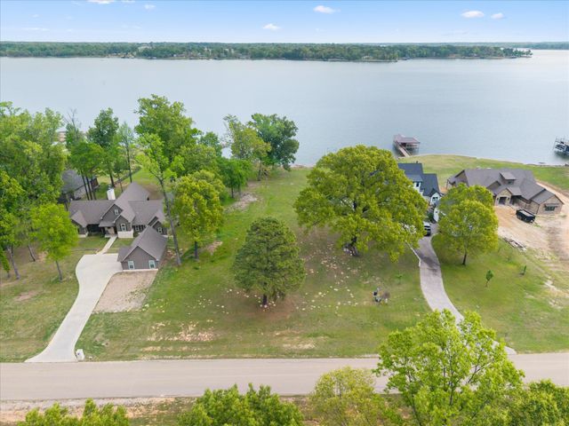 355 Waters Edge Lane, Scroggins, TX 75480