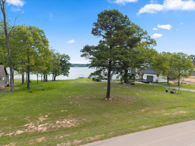 355 Waters Edge Lane, Scroggins, TX 75480