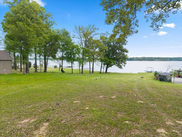 355 Waters Edge Lane, Scroggins, TX 75480