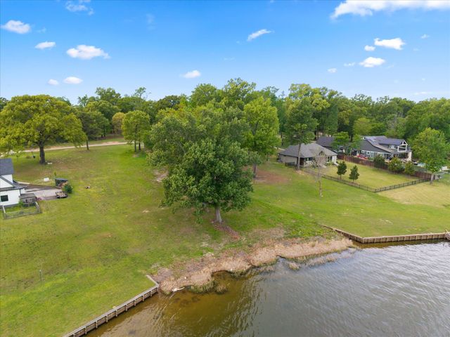 355 Waters Edge Lane, Scroggins, TX 75480
