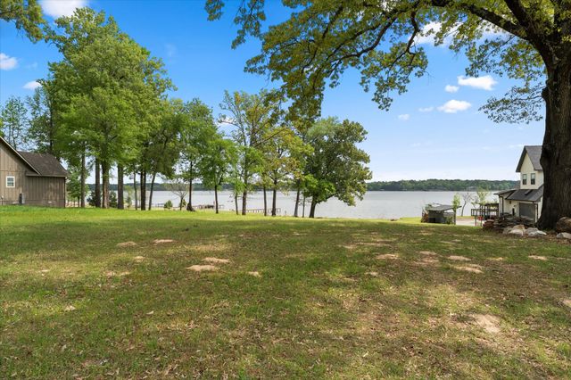 355 Waters Edge Lane, Scroggins, TX 75480