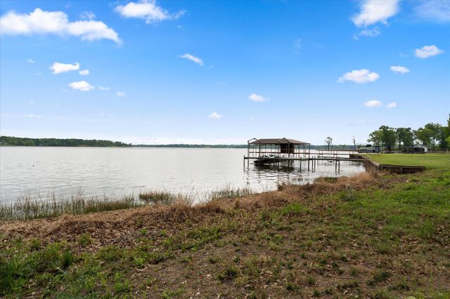 355 Waters Edge Lane, Scroggins, TX 75480
