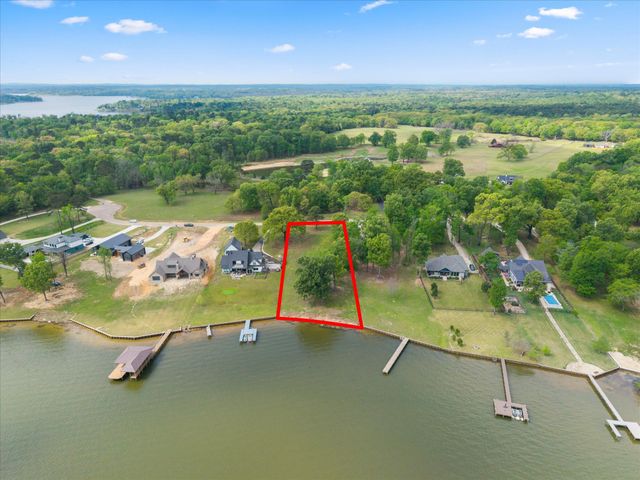355 Waters Edge Lane, Scroggins, TX 75480
