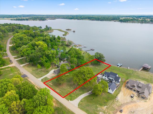 355 Waters Edge Lane, Scroggins, TX 75480